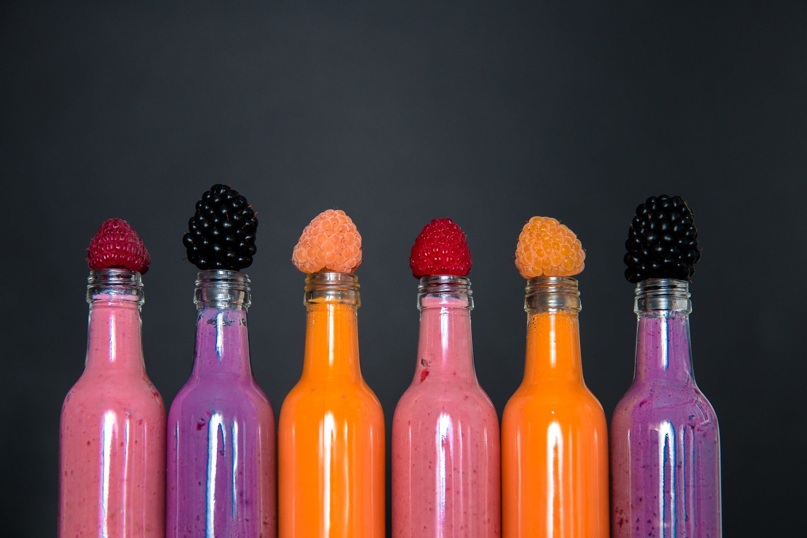 Industrial Fragrances vs. Natural Perfumes: Understanding the Difference